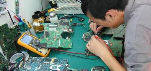 郑州电脑维修培训学校如何选？这份放心指南助您一臂之力